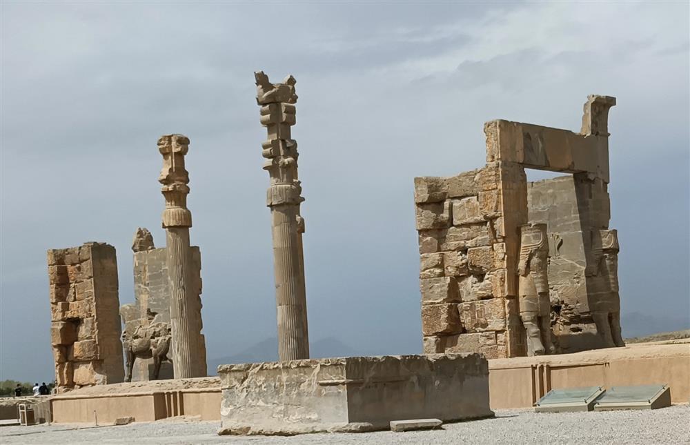 تور تخت جمشید از شیراز دروازه ملل - Persepolis tour melal